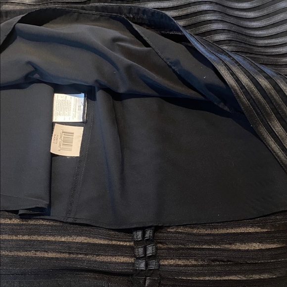 BCBGMAXAZRIA Satin/Mesh Sweetheart Neckline Evening Cocktail Gown/Prom/Wedding - Picture 5 of 15